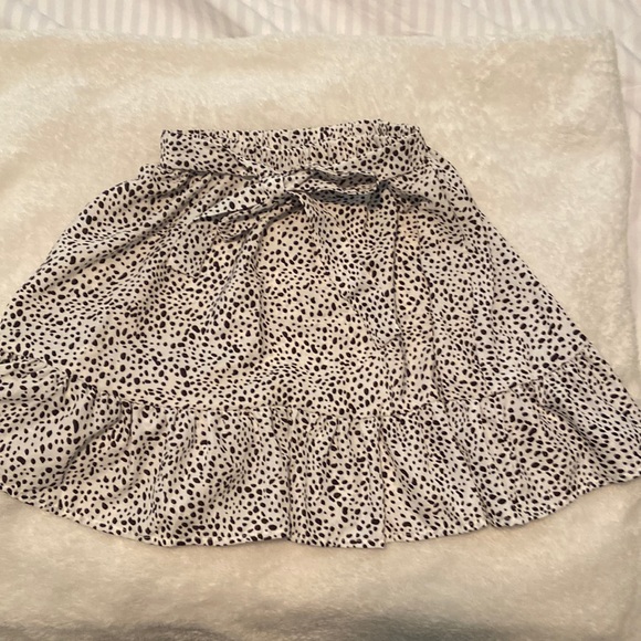 Girls Dalmatian SHEIN skirt size 9 NWOT - Picture 1 of 5